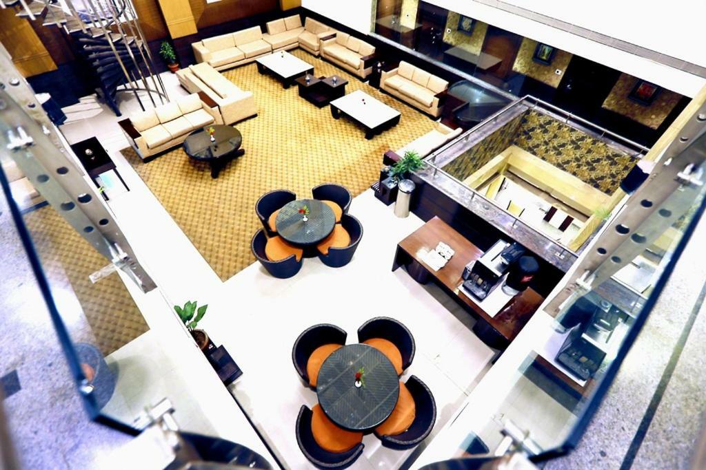 Bluemont Beacon Hotel New Delhi Gurgaon Exterior foto