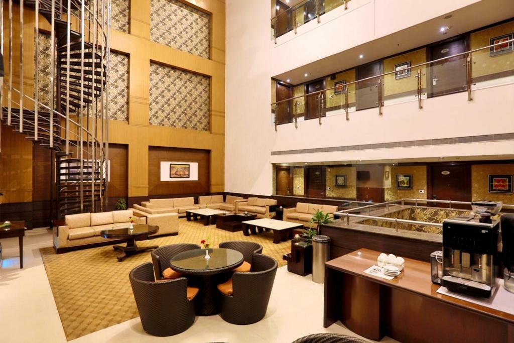 Bluemont Beacon Hotel New Delhi Gurgaon Exterior foto