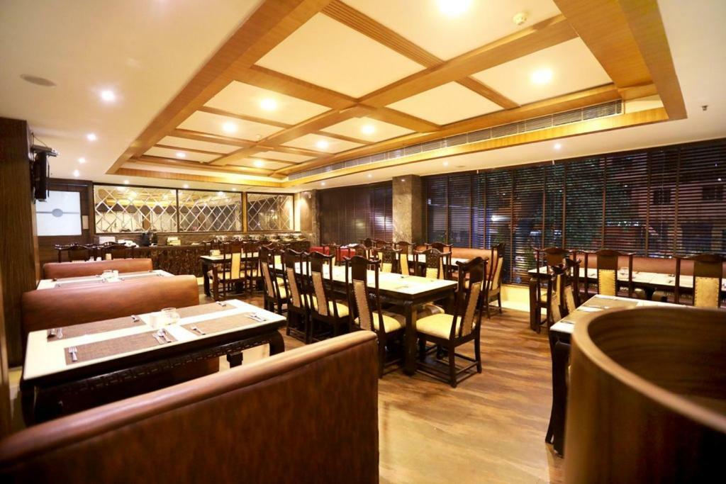 Bluemont Beacon Hotel New Delhi Gurgaon Exterior foto